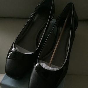Life Stride 11W Black Wedge Shoe